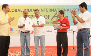 Receiving the certificate from Singapore Book of Records official for the highest number of handprints-3260-on a chinese lantern
