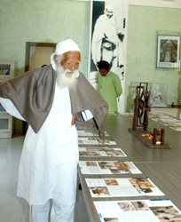 Mr Bahuguna at the Gandhi Centre