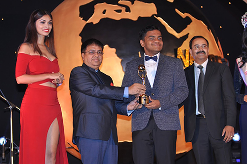 Proud moment for Ramapriyan, as he receives award from Mr Atul Temurnikar