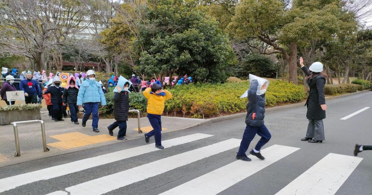 Giis Tokyo Students Participate In Routine Earthquake Drills