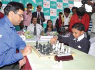 GIIS Indore students playing chess at MCA with Grand Master Viswanathan Anand