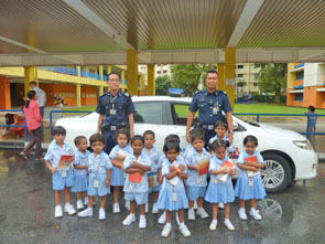 Children with the police team