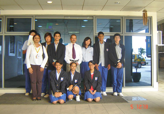Students and Ms Ojha with the Exe. VP of Bentoli Agri Nutrition Students and Ms Ojha with the Exe. VP of Bentoli Agri Nutrition